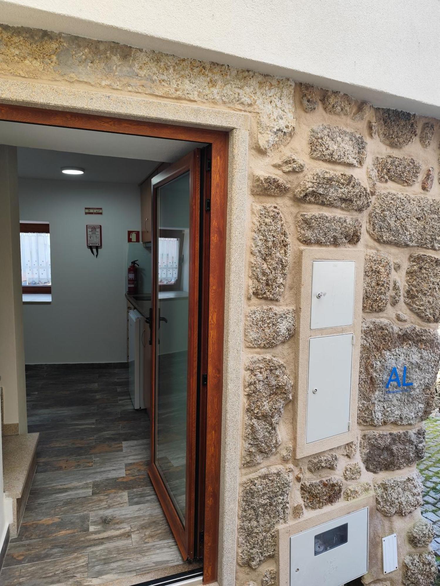 Casinhas Da Aldeia-Casa Da Xiquita Villa Seia Exterior foto